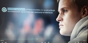 Zdjęcie kolorowe. Zrzut ekranu komputera na którym jest widoczna twarz głównego bohatera